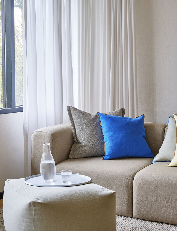 Outline Cushion (Vivid Blue)